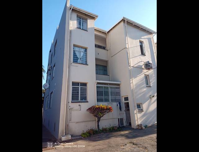 1.5 BEDROOM APARTMENT FOR SALE IN ESSENWOOD